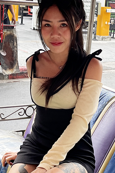 cover-tuktukpatrol.jpg Nude Photo