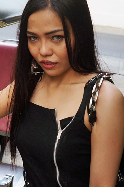 cover-tuktukpatrol.jpg Nude Photo